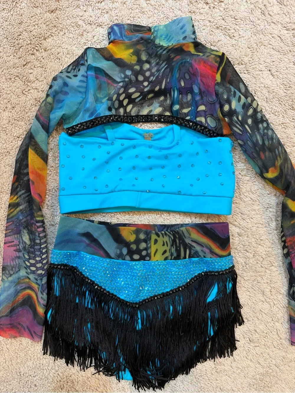 N/A vibrant turquoise